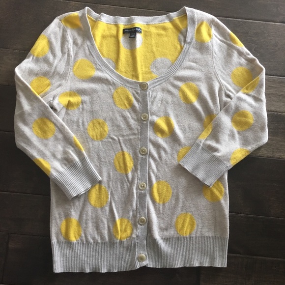American Eagle Outfitters Sweaters - 🖤5/$20 American Eagle 3/4 sleeve dot cardigan